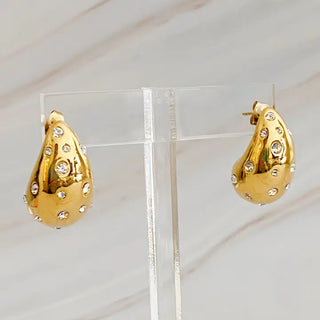 So Chic Teardrop Earrings