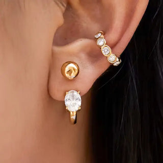 Stud and Oval Earring