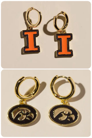 Collegiate Earring Huggie