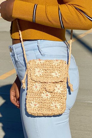 Straw Daisy Crossbody